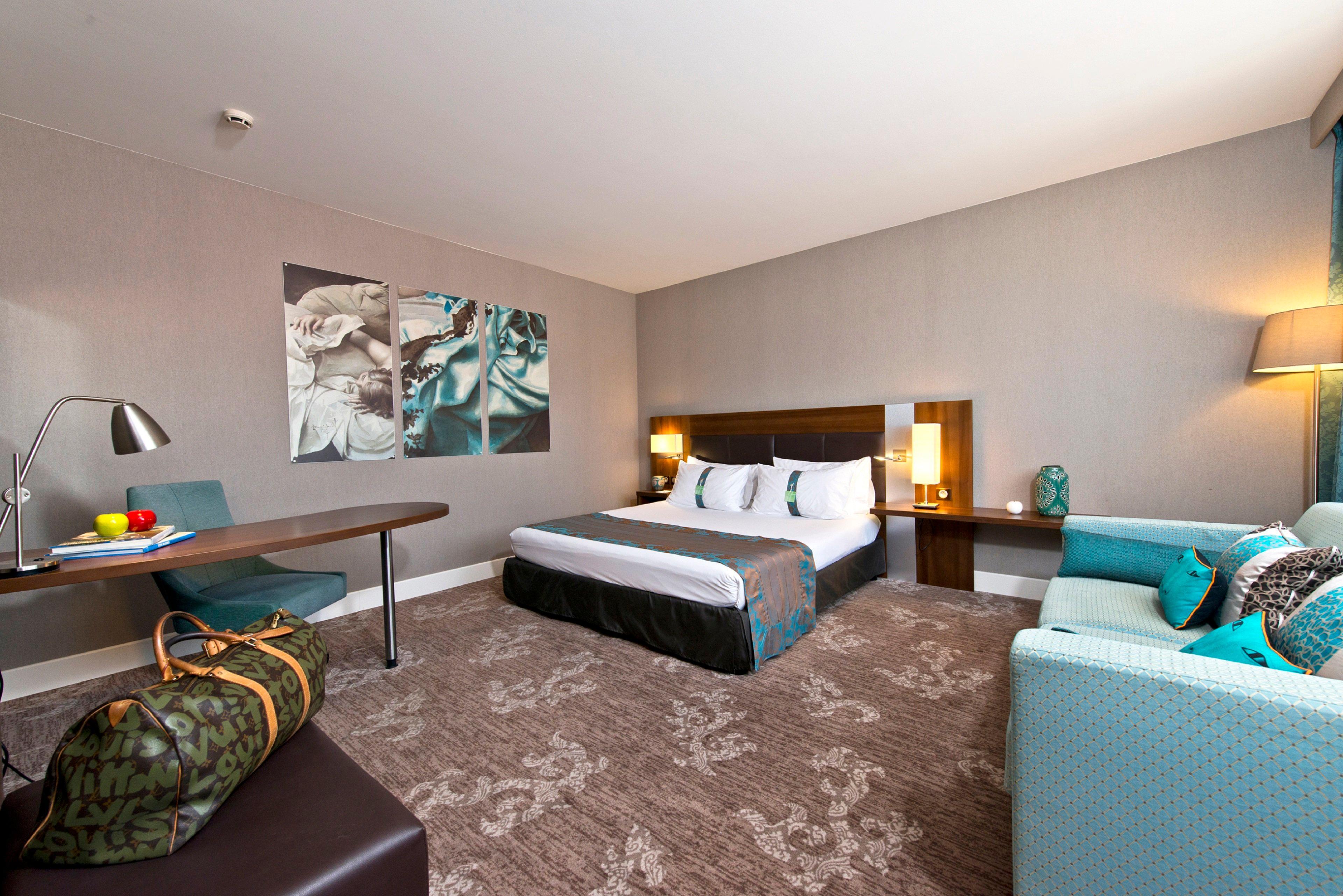 By Ihg
