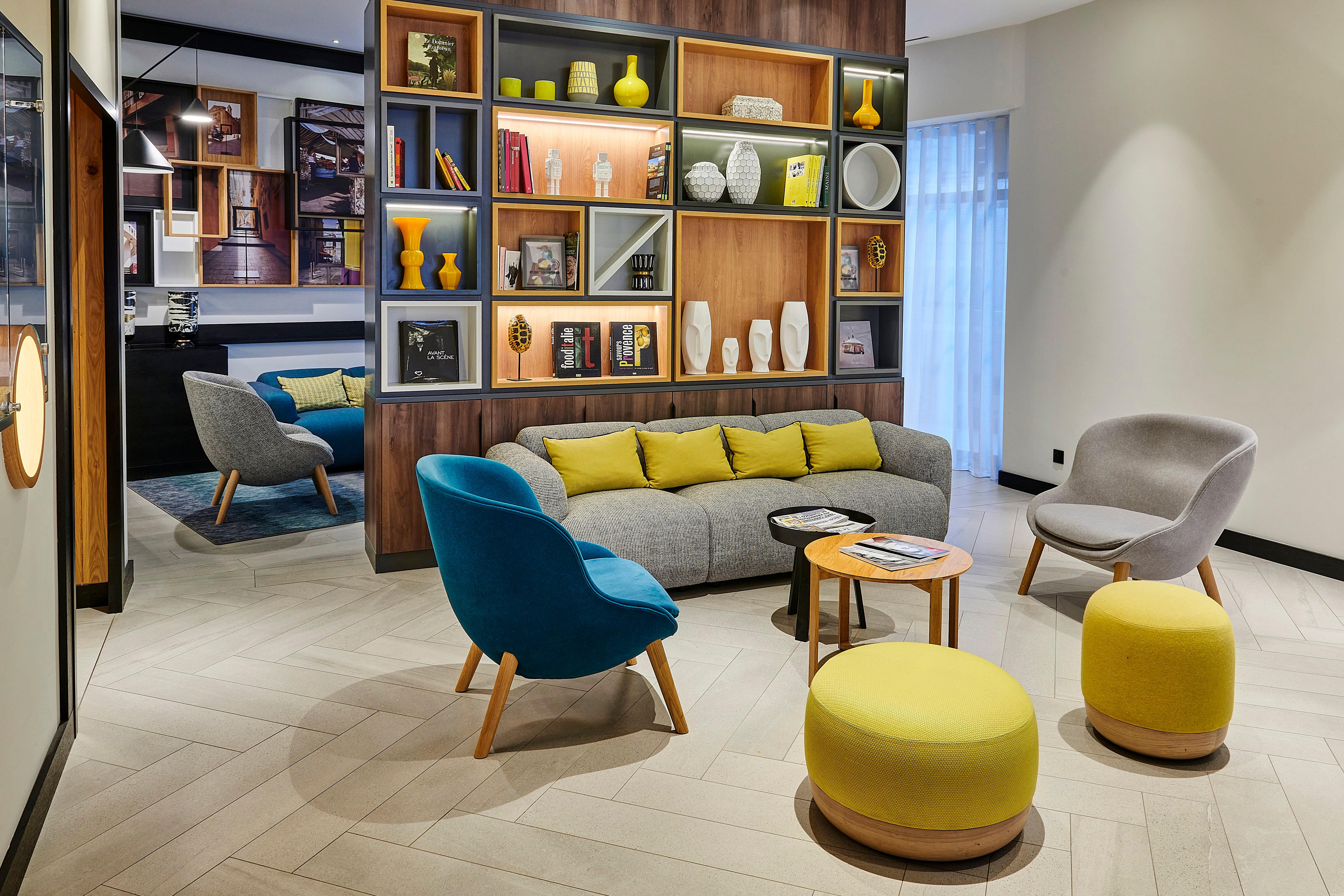 By Ihg Nice