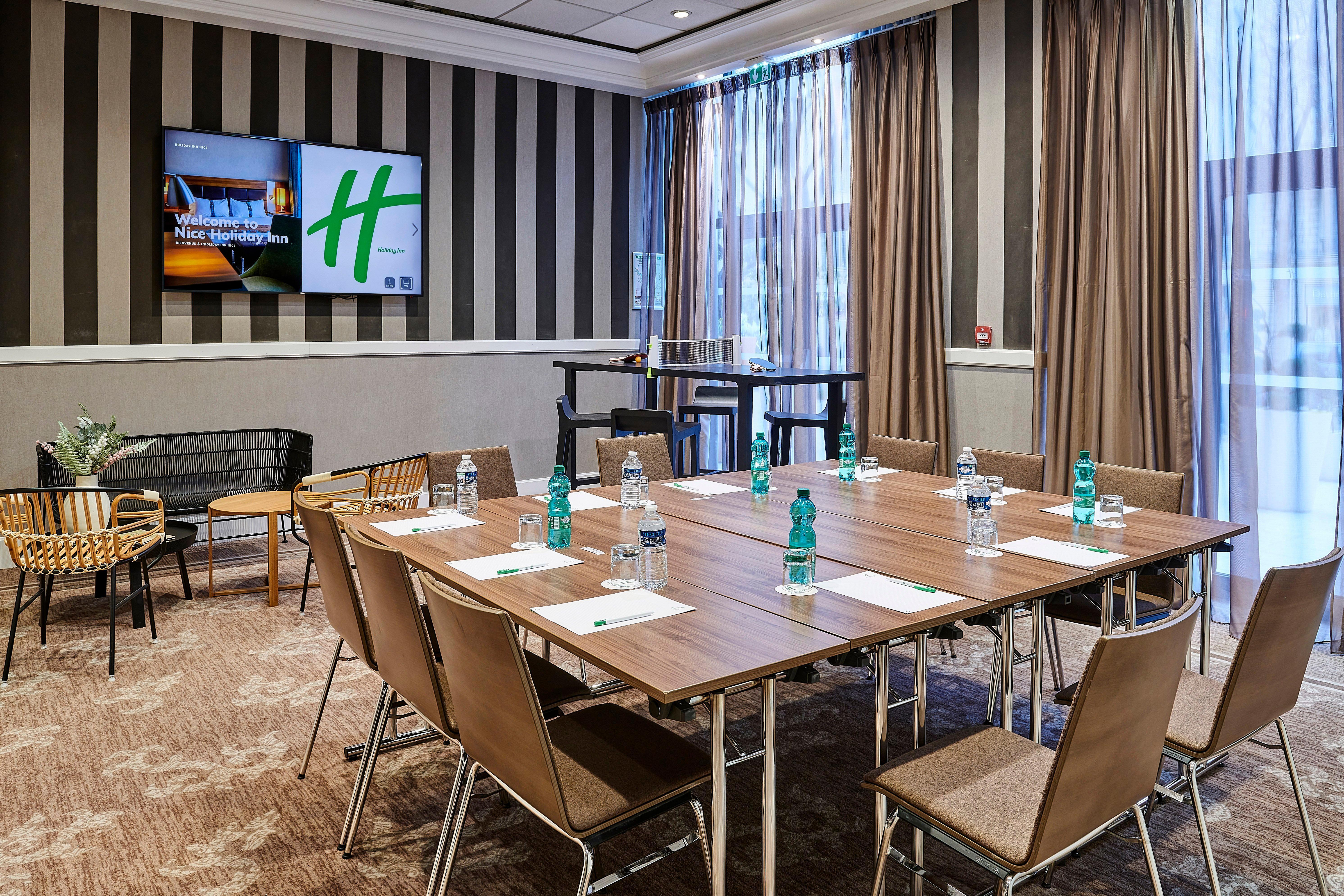 By Ihg Hotel