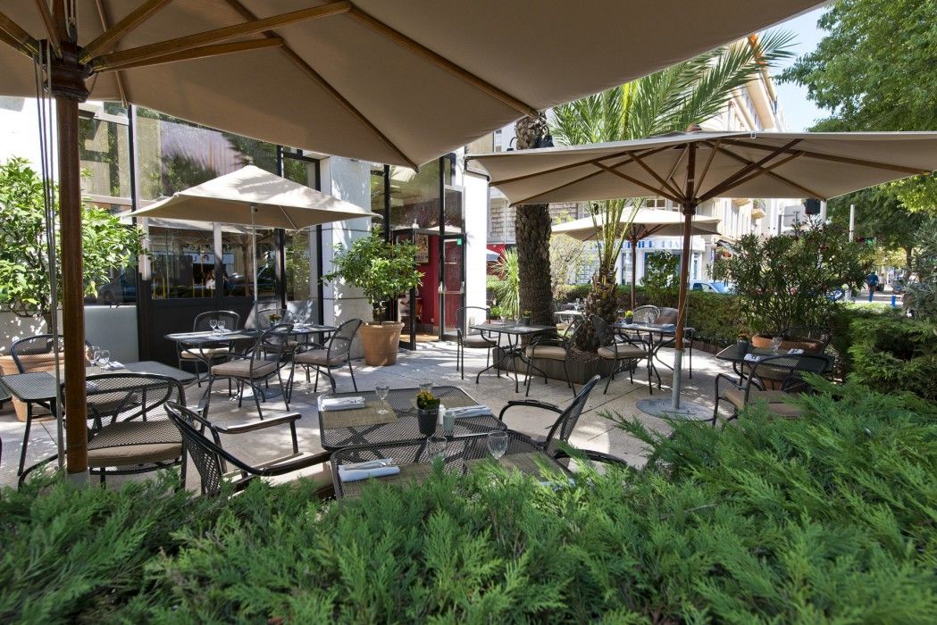 By Ihg 4*