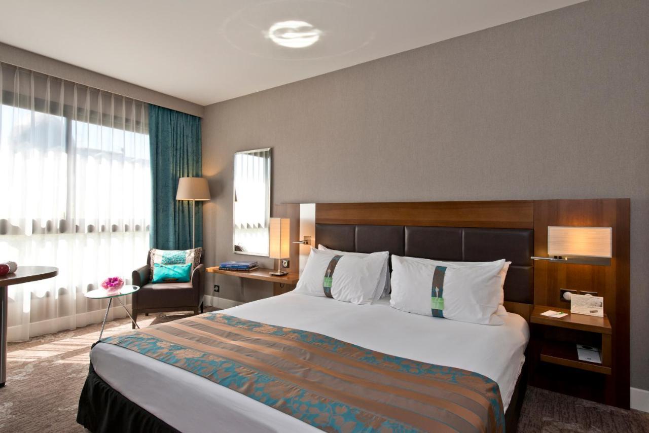 By Ihg 4*