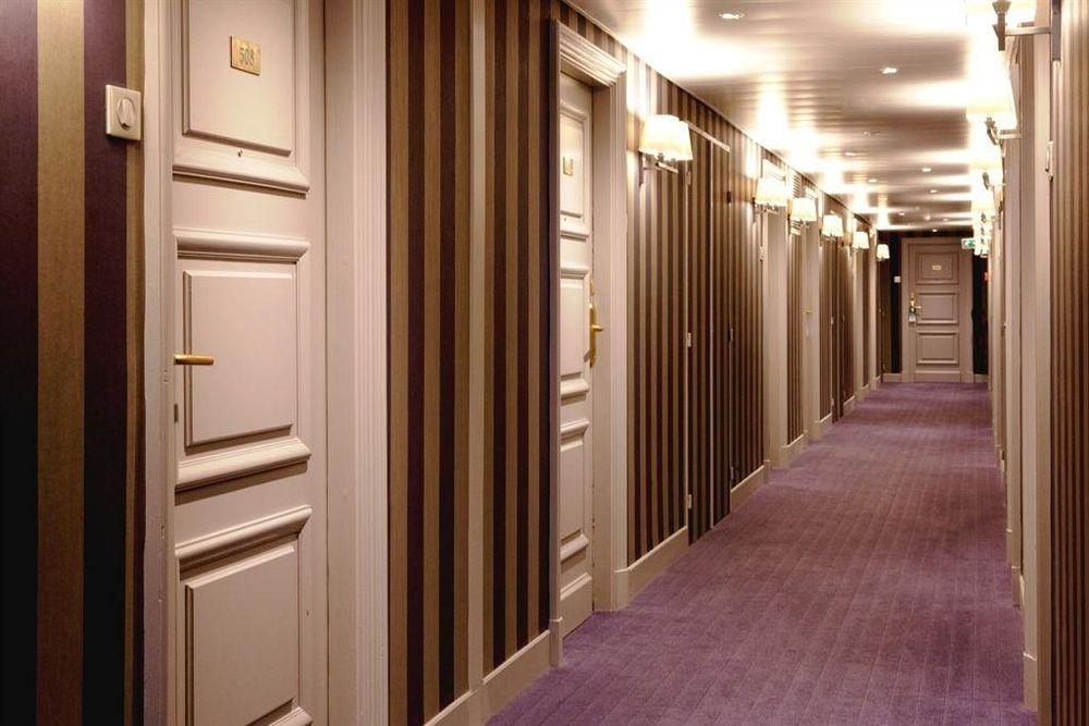 By Ihg Nizza