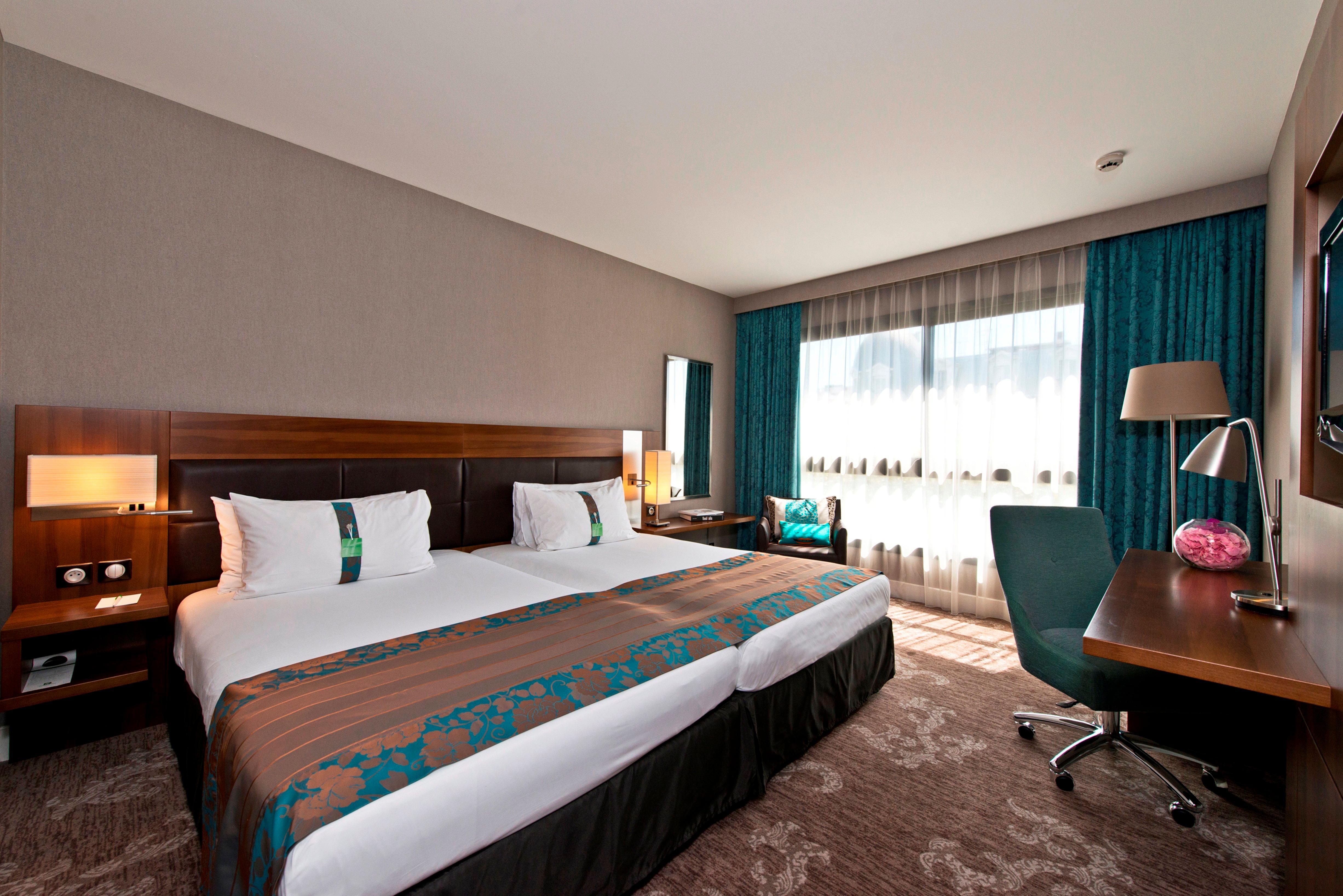 By Ihg