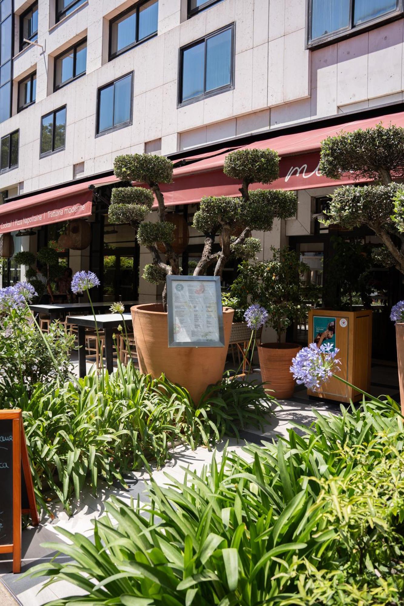 By Ihg Hotel