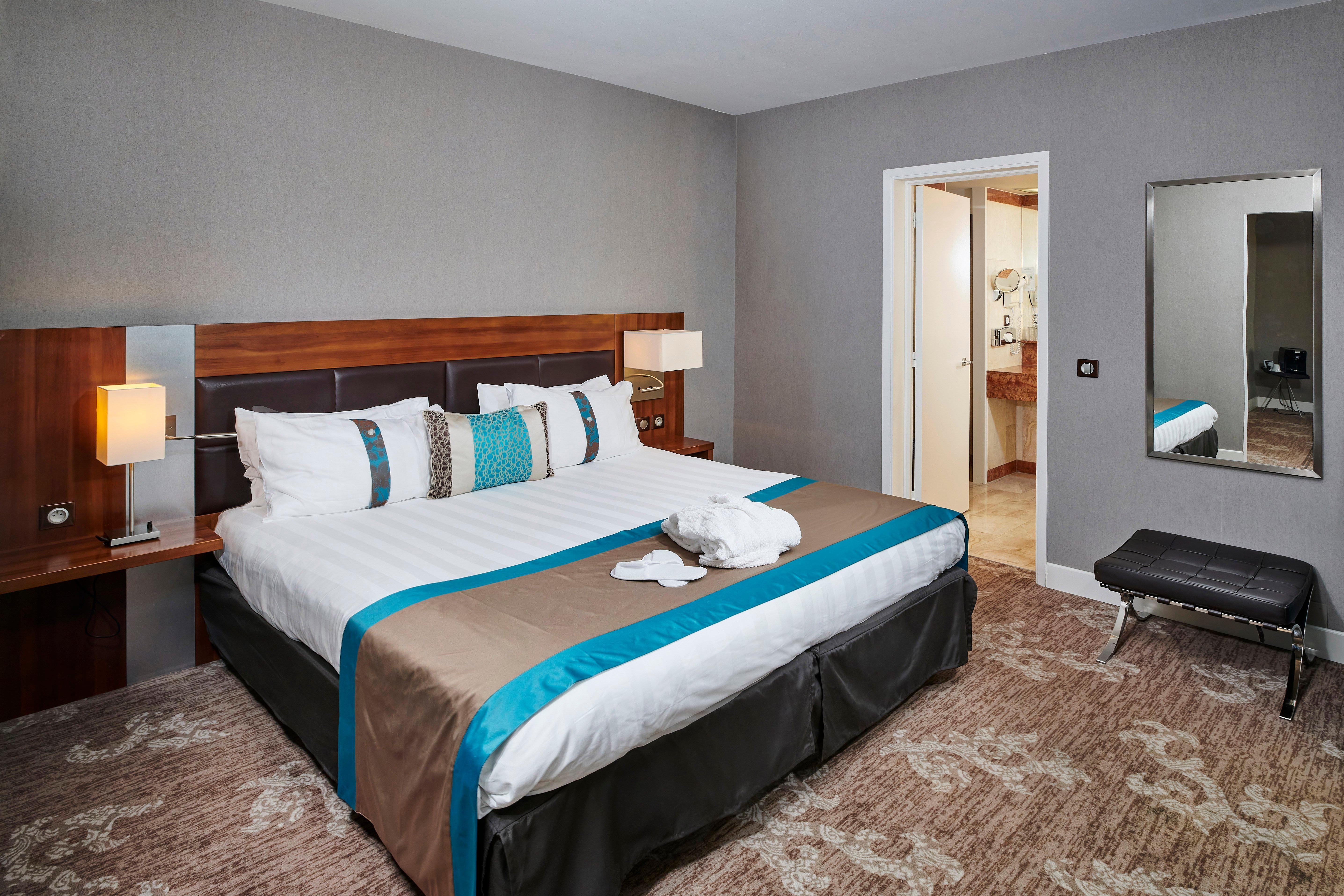 Hotel By Ihg