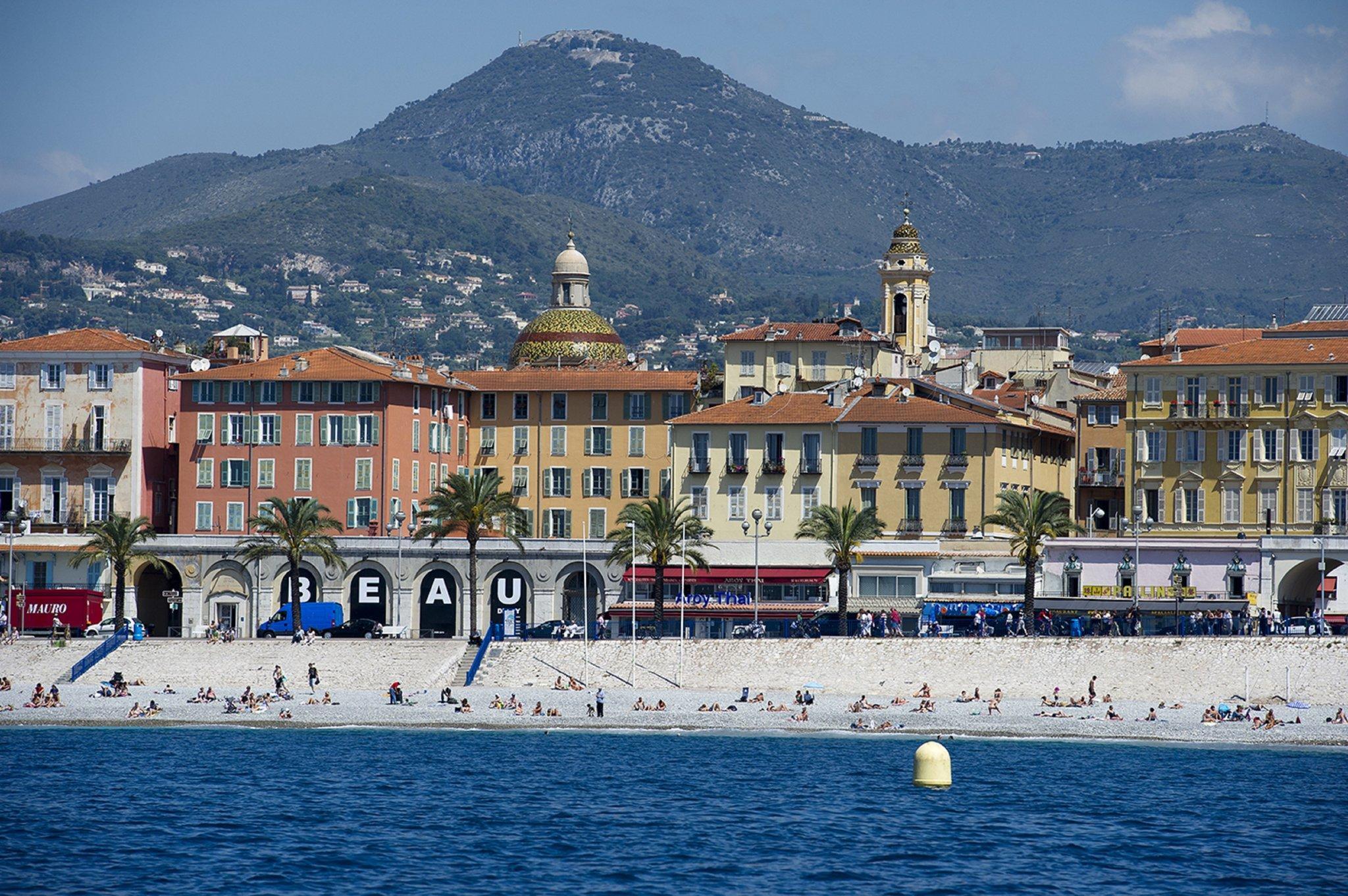 By Ihg Nizza